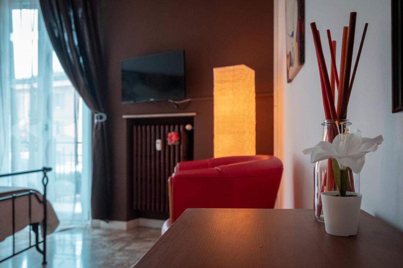Civico 8 B&B - Appartamento 파르마 외부 사진